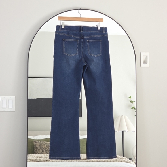 Betabrand Yoga Denim Pull-On High-Rise Bootcut Jeans, Size Medium Petite - Picture 5 of 10